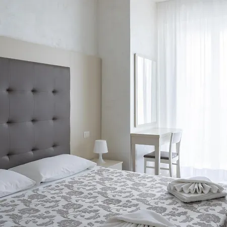 Croce Di Malta E Mexico تْشيزيناتيكو