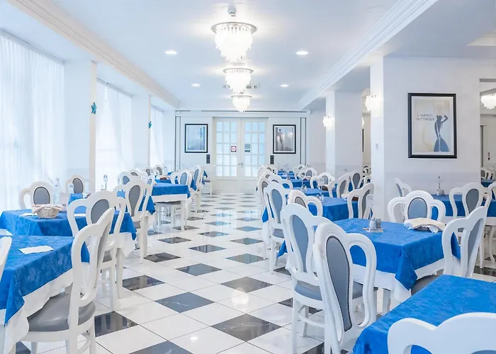 فندق Croce Di Malta E Mexico تْشيزيناتيكو