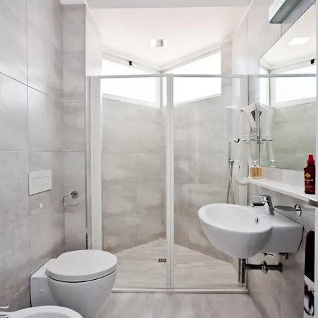 Croce Di Malta E Mexico Hotel