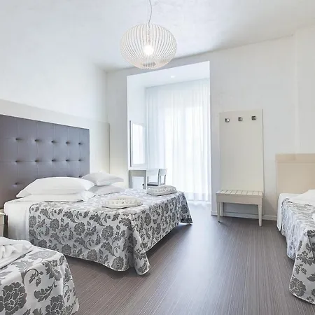 Croce Di Malta E Mexico Hotel 3*