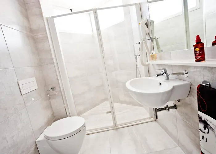 Croce Di Malta E Mexico מלון