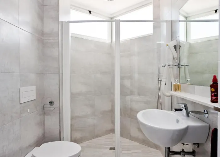 Croce Di Malta E Mexico Hotel